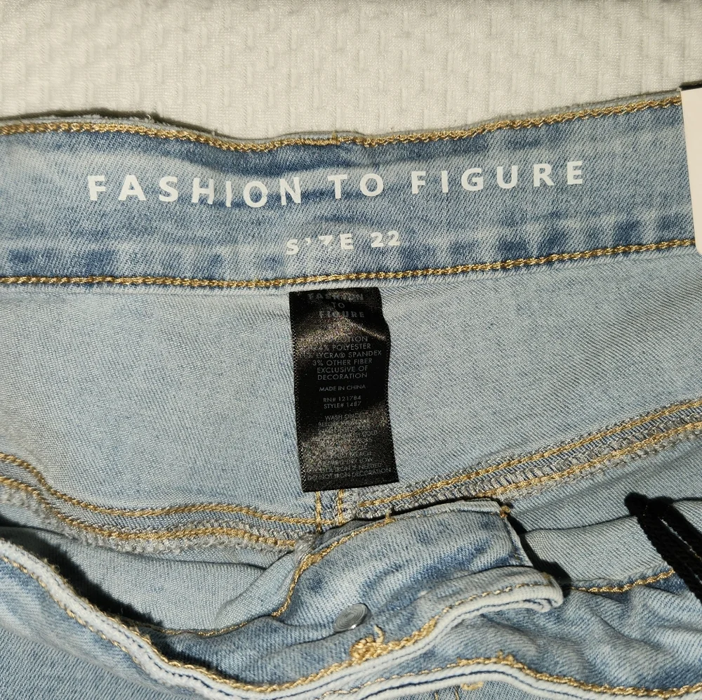 FINAL PRICE!! NWT ! FTF JEANS ! - Picture 2 of 4
